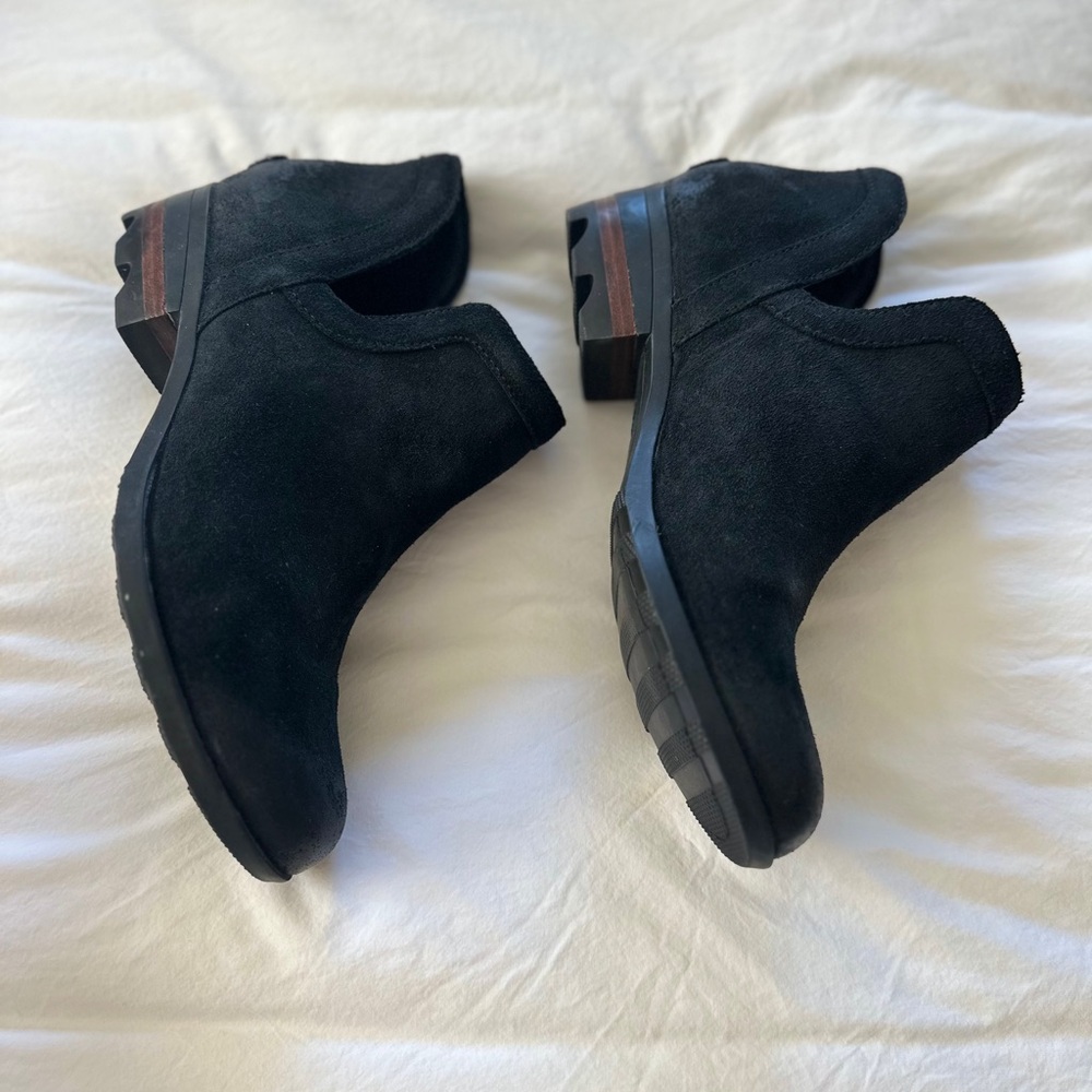 Sorel Black Lolla Cut Out Ankle Booties size 9